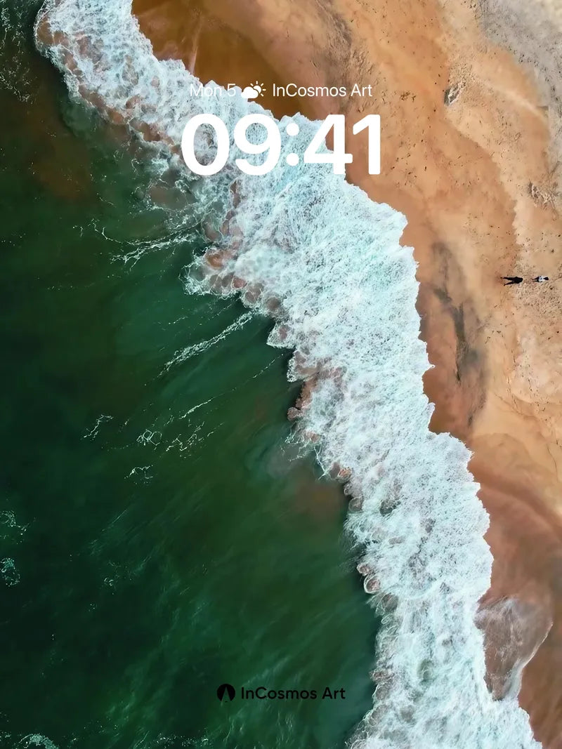 Emerald Surge Wallpaper with Foaming Edge