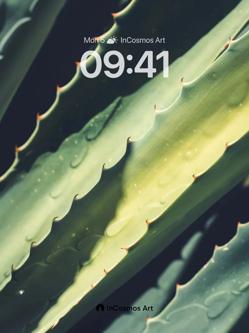 Succulent Vein Wallpaper with Sunlit Edges