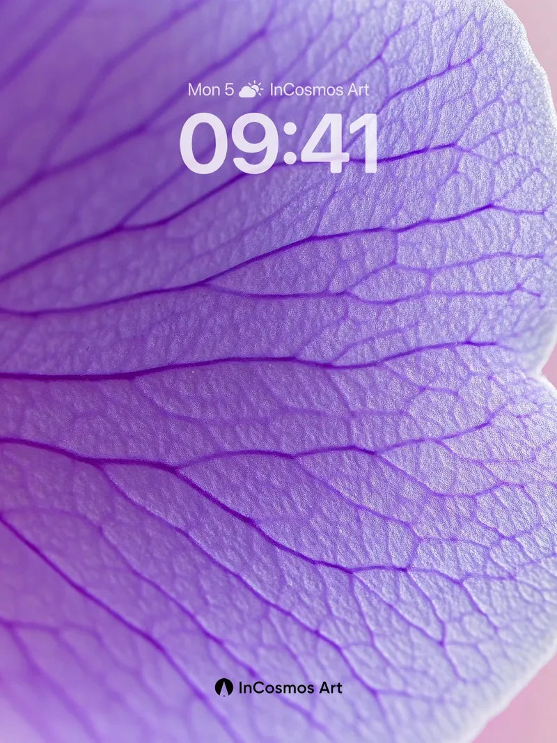 Lavender Veil Wallpaper with Delicate Veins