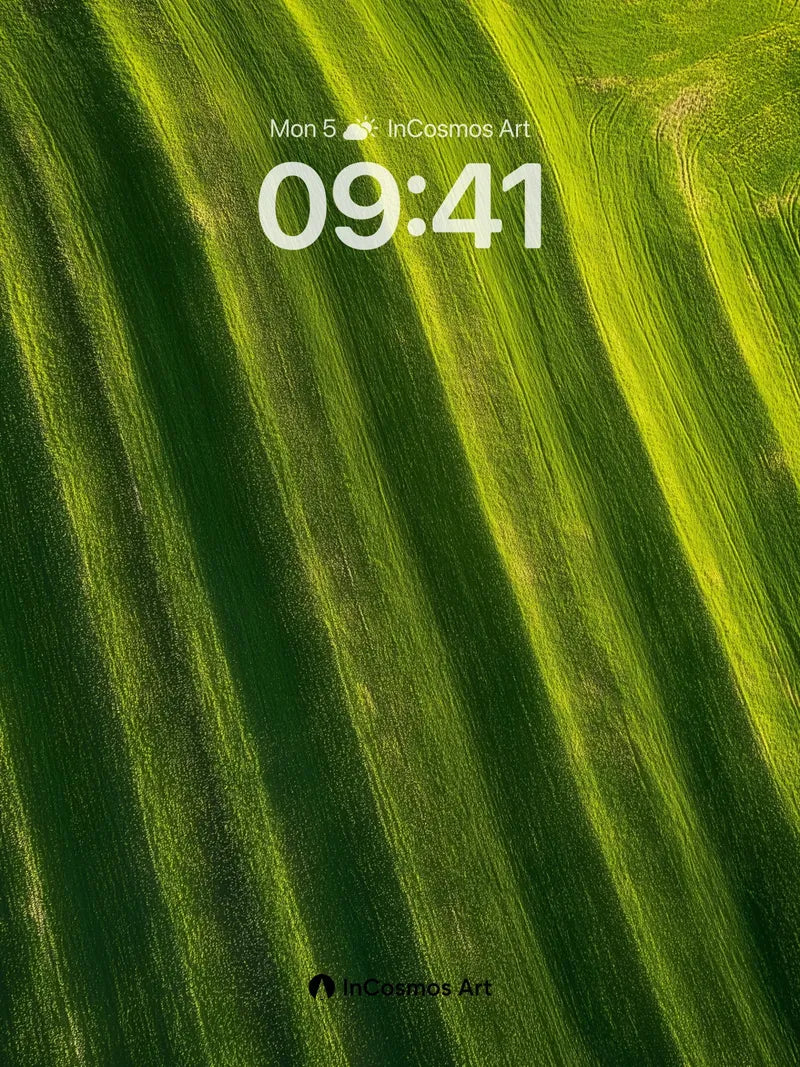 Emerald Rhythms Wallpaper with Living Lines