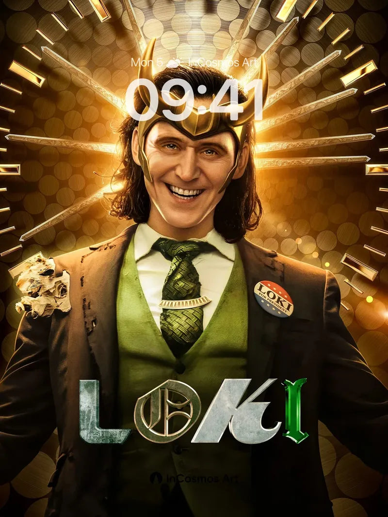 Golden Radiance Wallpaper with Horned Majesty