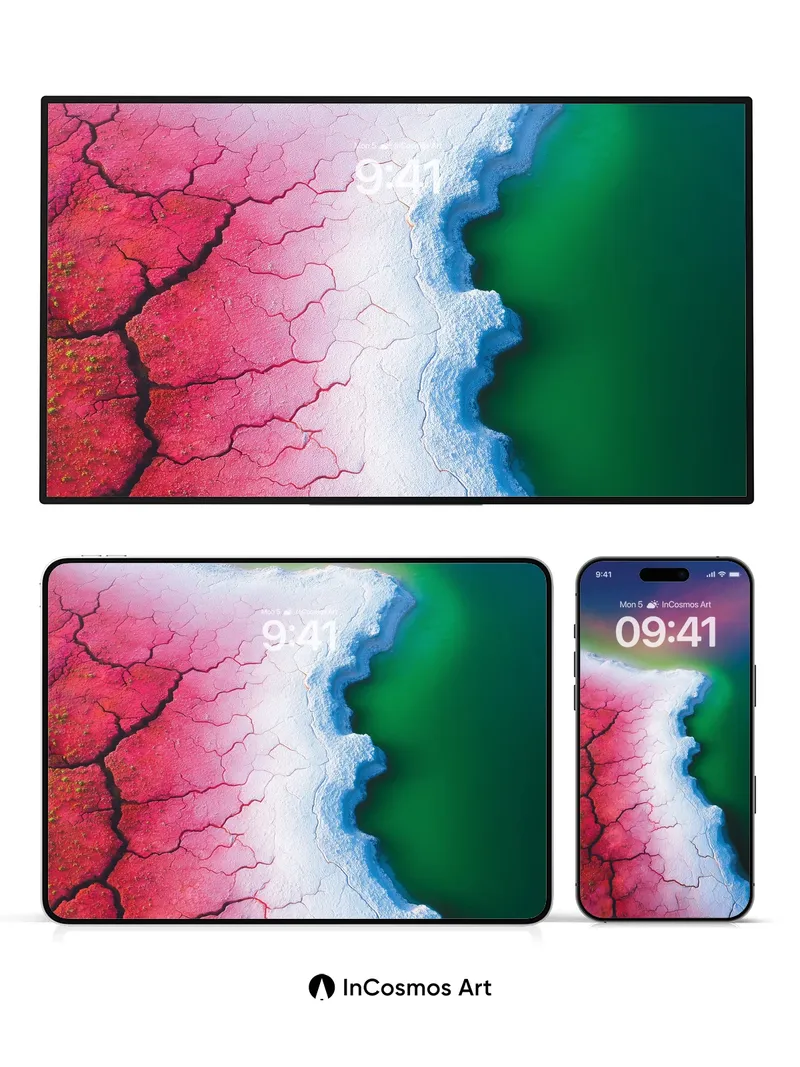 Cracked Mirage Wallpaper with Living Colors