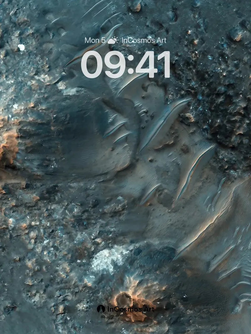 Silent Dunes Wallpaper with Frost Veins