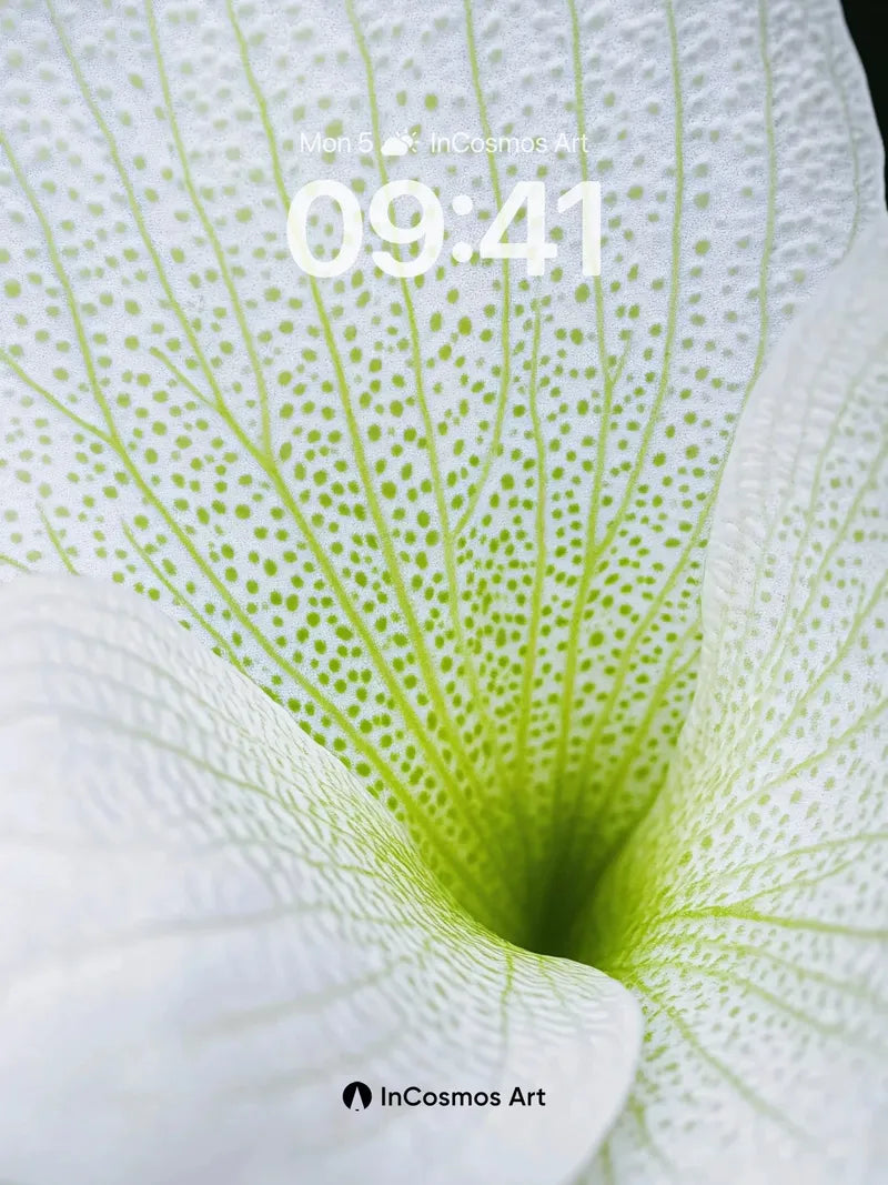 Luminous Vein Wallpaper with Breathable Petals